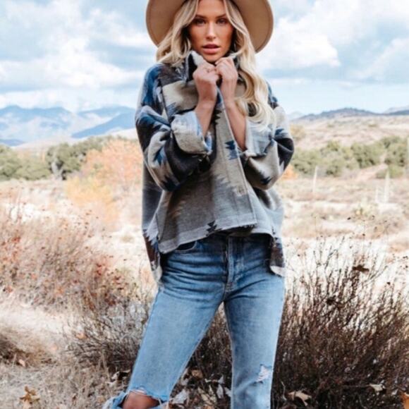 NWT La Miel Aztec Grey Blue Frayed Distressed Oversized Shacket Jacket L - Picture 2 of 12